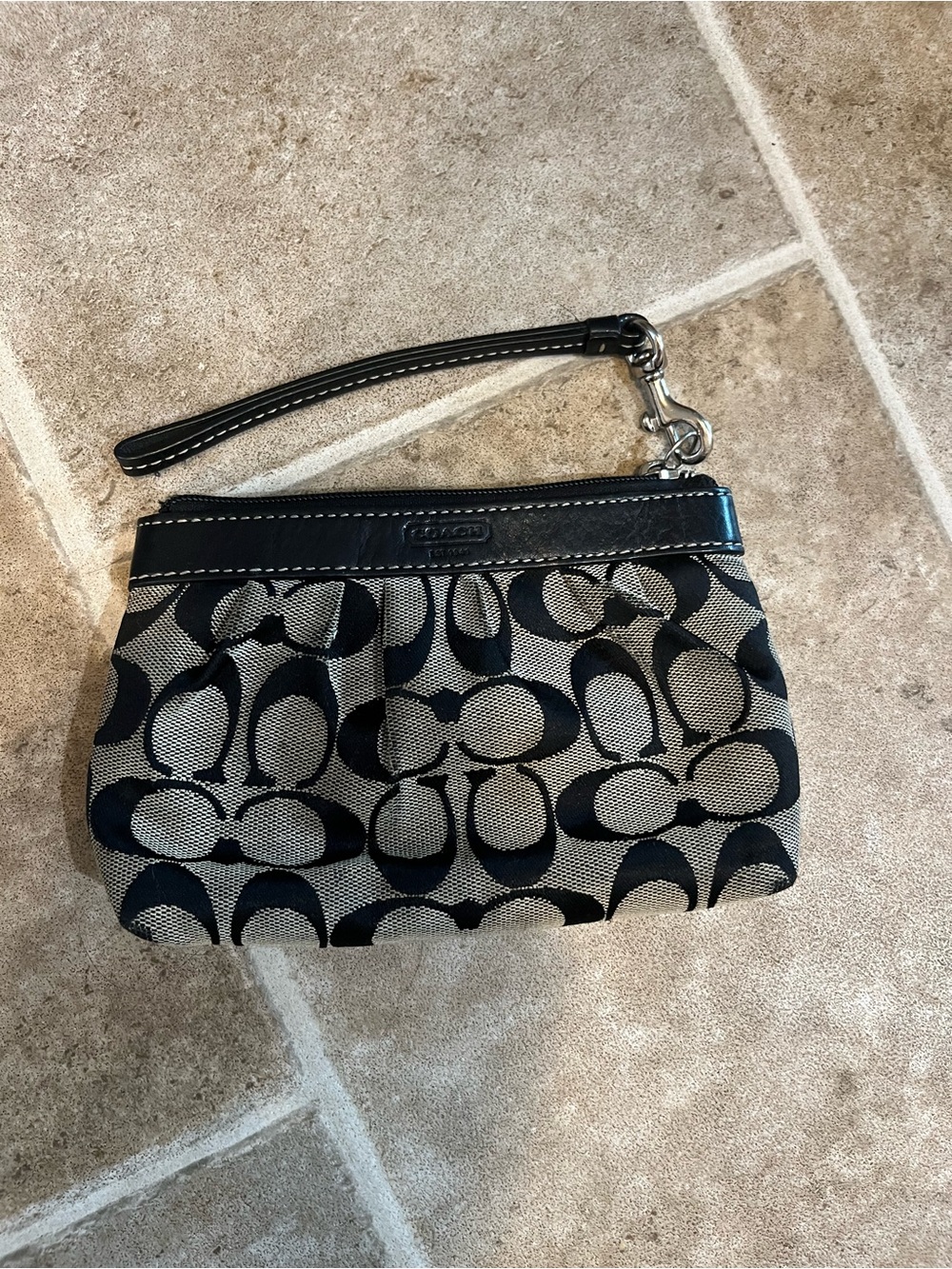 Coach Signature Logo Black Gray Zip Wristlet Wallet with Wrist Strap